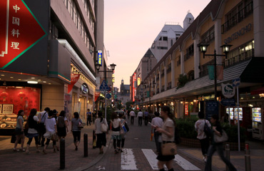 About Fukuoka's marchant city
